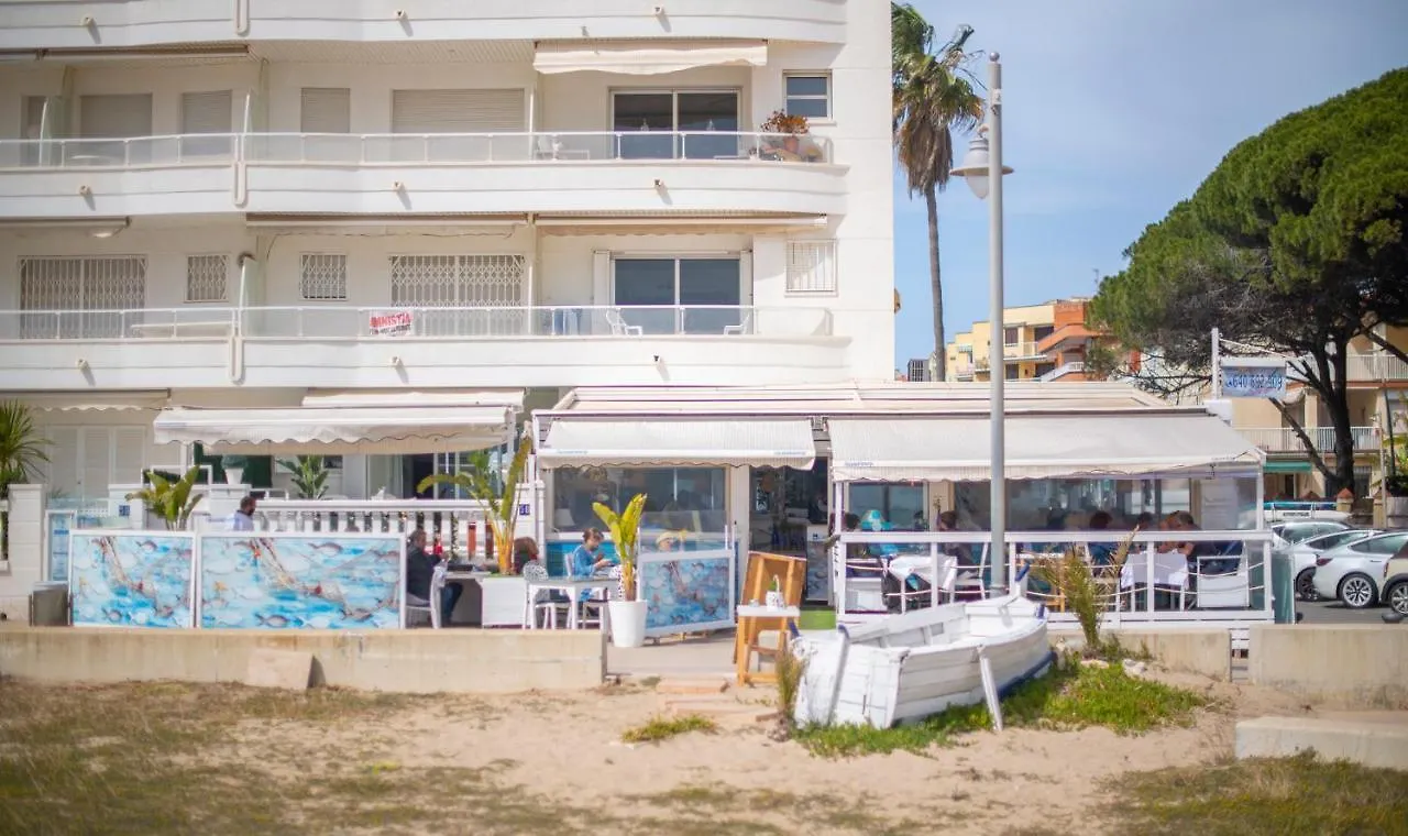 R126 Beachfront Apartment Sant Salvador Coma-ruga