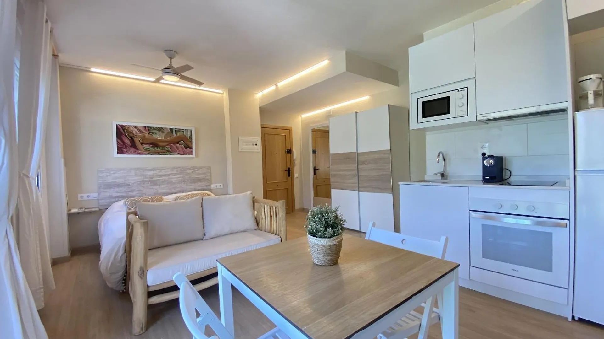 R126 Beachfront Apartment Sant Salvador Coma-ruga