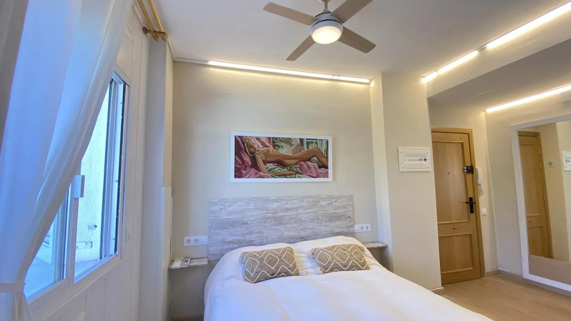 R126 Beachfront Apartment Sant Salvador Coma-ruga